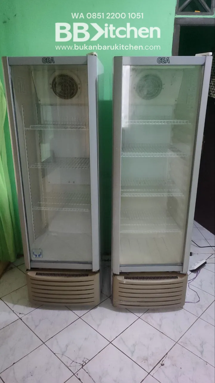 Showcase Cooler GEA EXPO 4 Rak 282 Liter