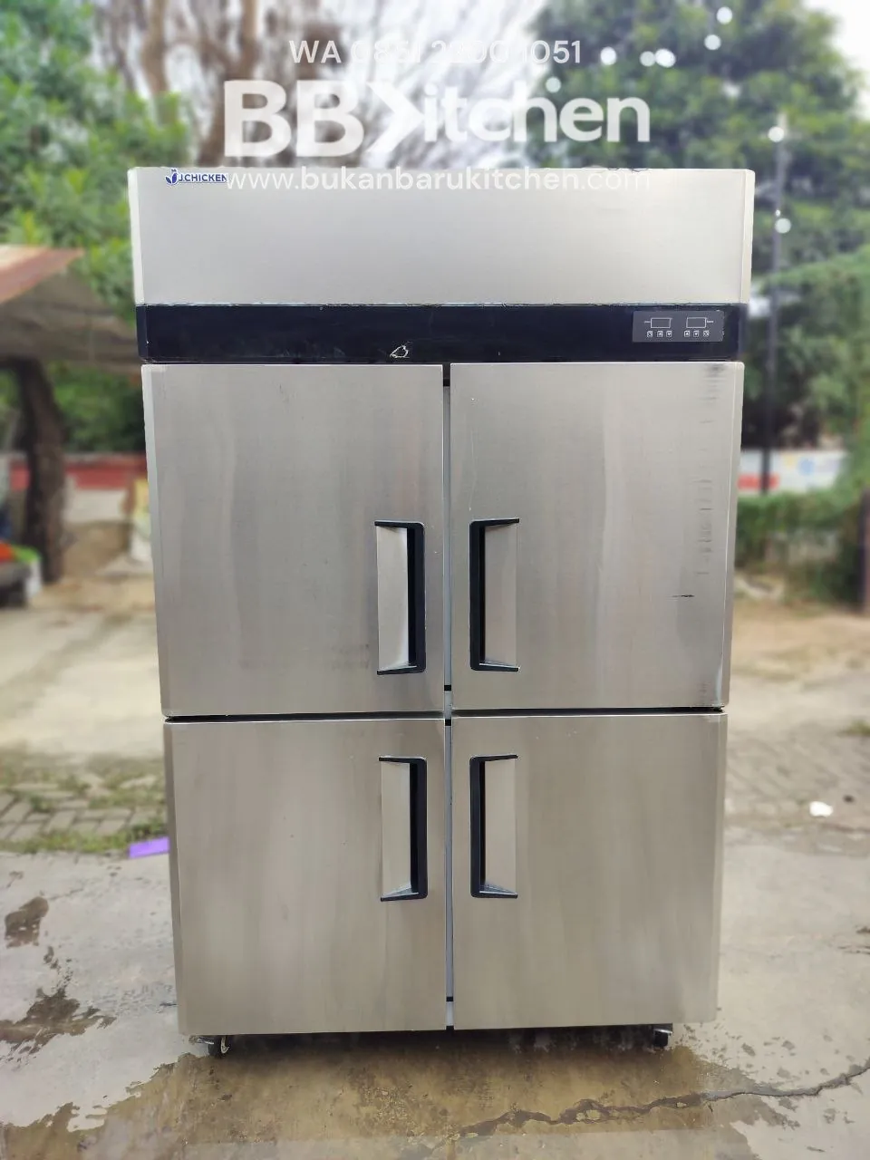 Freezer Chiller Kombinasi 4 Pintu JChicken CFS-40N4(HB) Kapasitas 960L