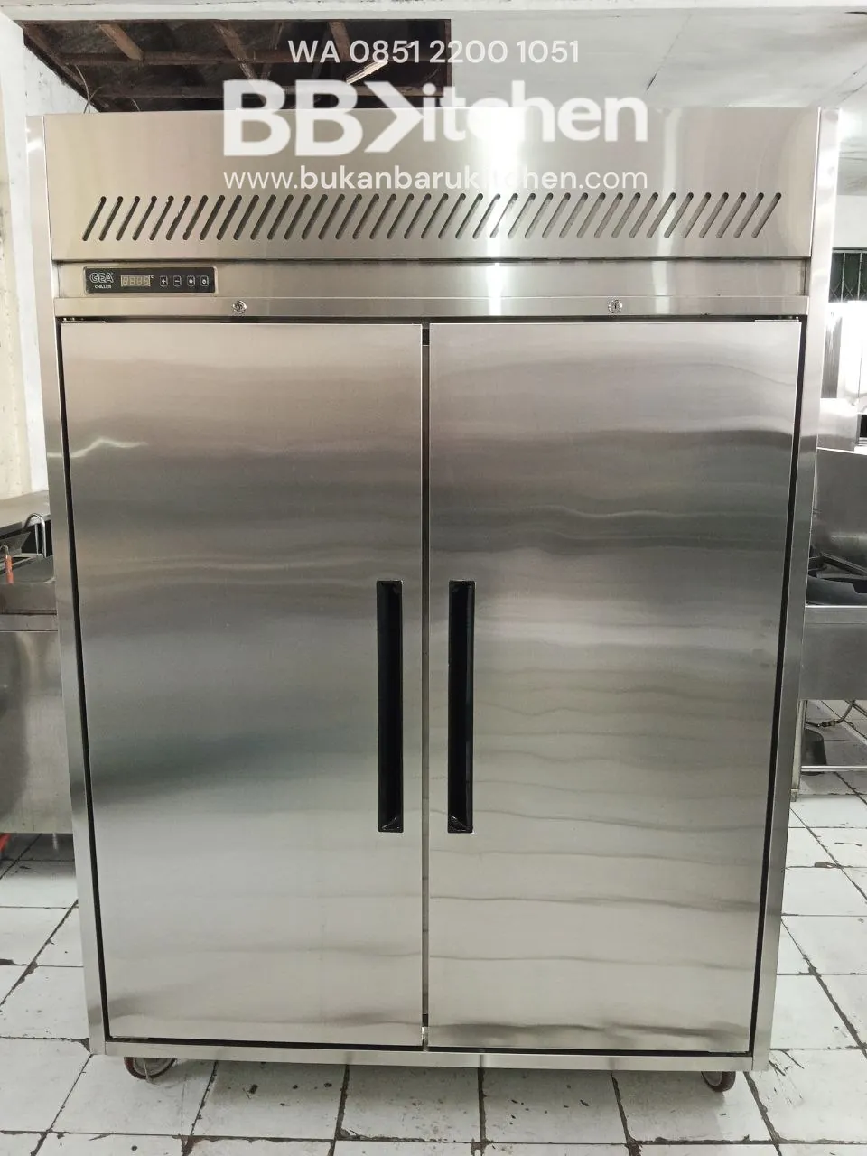 Chiller 2 Pintu Gea Model LR-1400 Ukuran 140x81x198 Kapasitas 1170L