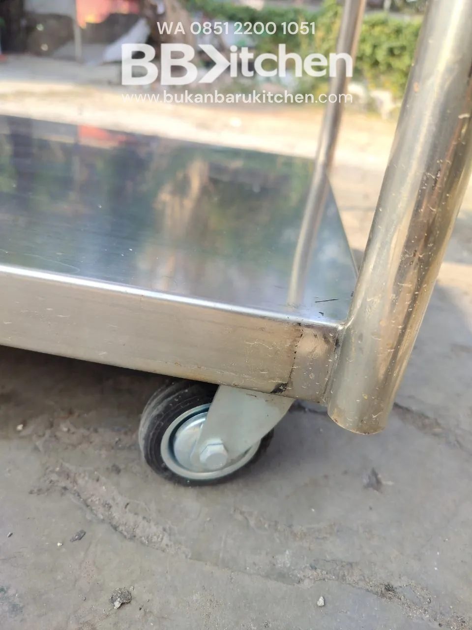 Troly Makanan Stainless Steel P80 L50 T77 untuk Restoran dan Katering foto 4